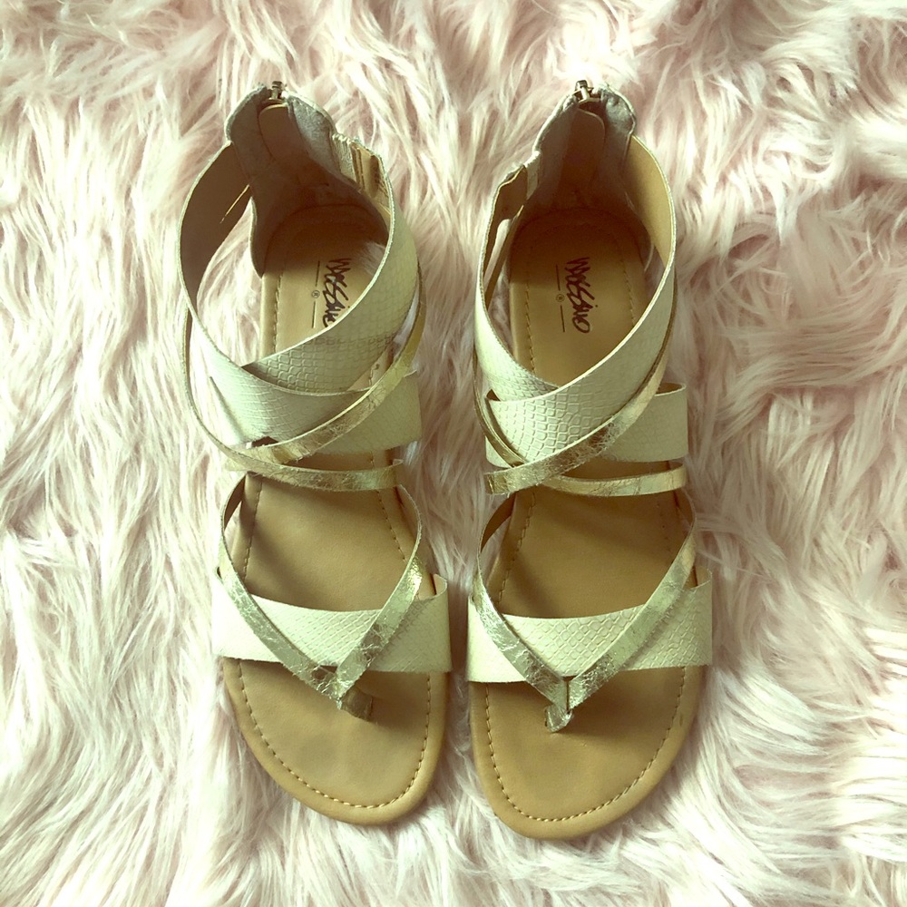 Strap sandal